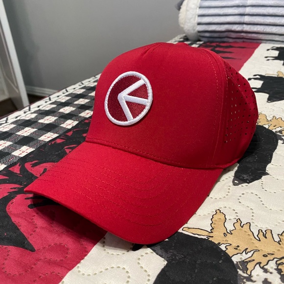 ethika hat 